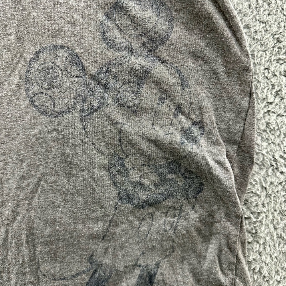 Disney Tee - Picture 4 of 8